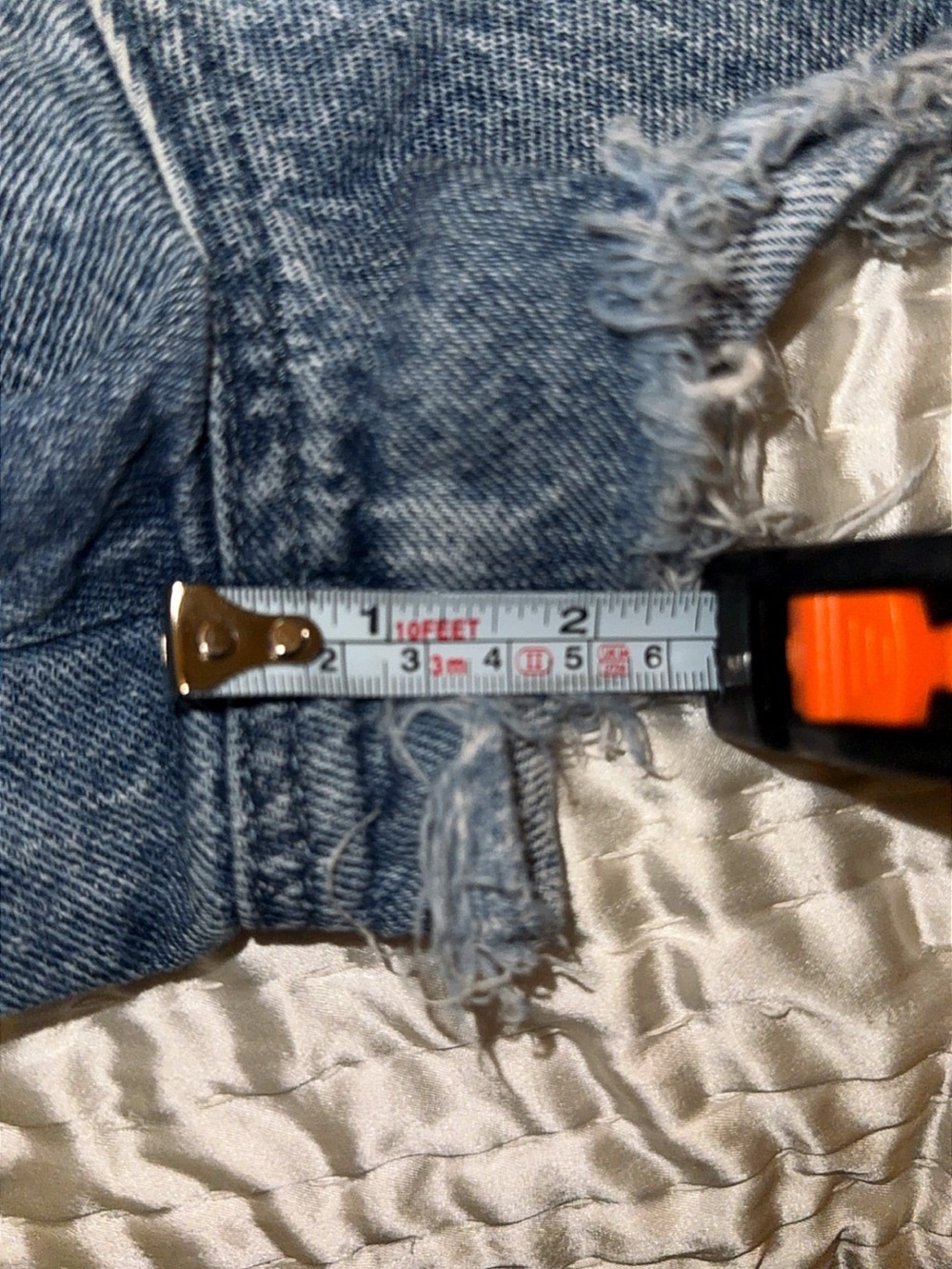 Excellent PACSUN HIGH RISE FESTIVAL Women’s Size 28 Distressed Denim Short - Picture 9 of 10